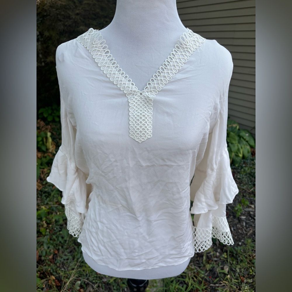 Kobi Halperin White Blouse with Lace Detail - Picture 2 of 9